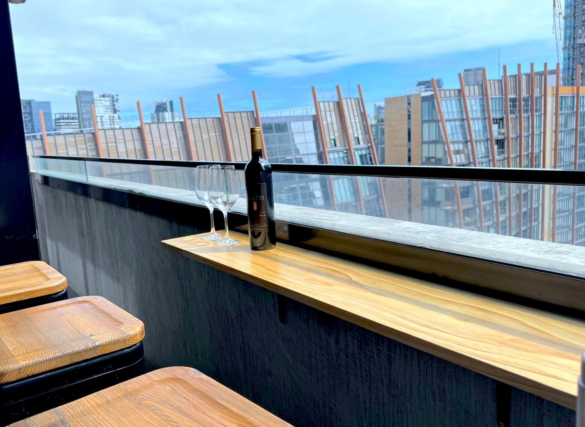 Aura On Flinders Serviced Apartments Melbourne Exteriör bild