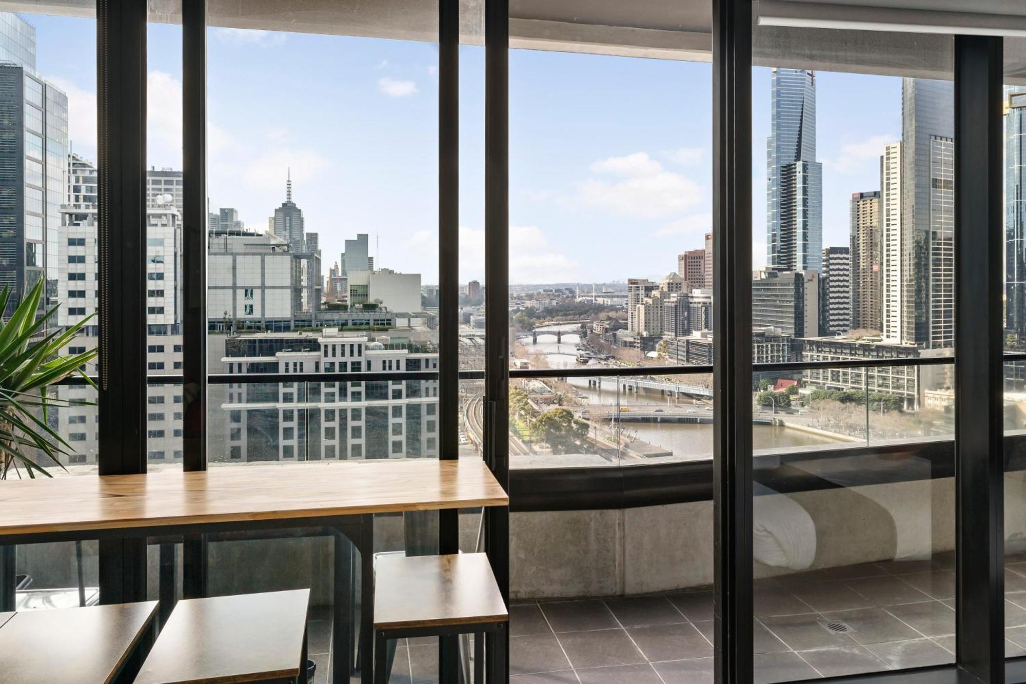 Aura On Flinders Serviced Apartments Melbourne Exteriör bild