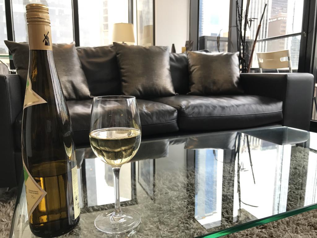 Aura On Flinders Serviced Apartments Melbourne Exteriör bild